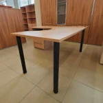 Kairinis kampinis darbo stalas su stalčių bloku - Image 2