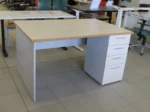 Darbo stalas su stalčių bloku